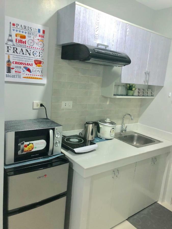 Explorer Suite 1004 Bacolod Buitenkant foto